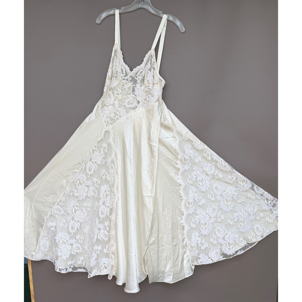 Victorias Secret Vintage Gold Label Lace Satin Nightgown S Cream Bridal Lingerie
